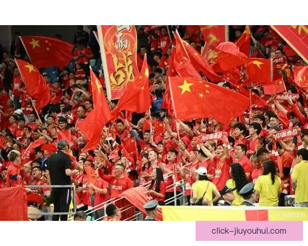 中国男足世预赛主场战平泰国费南多点球失良机